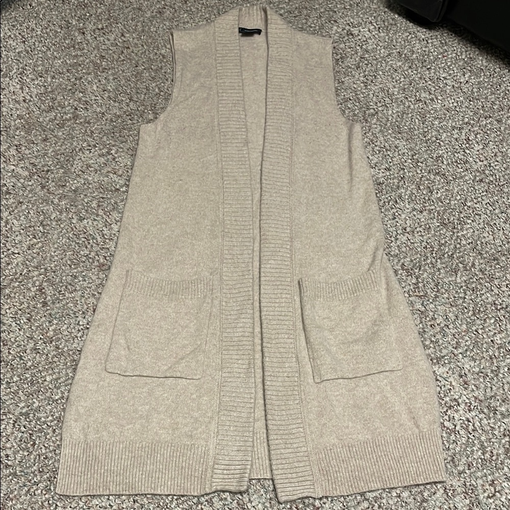 100% cashmere Bloomingdale’s Women's Sleeveless Beige Sweater Vest
